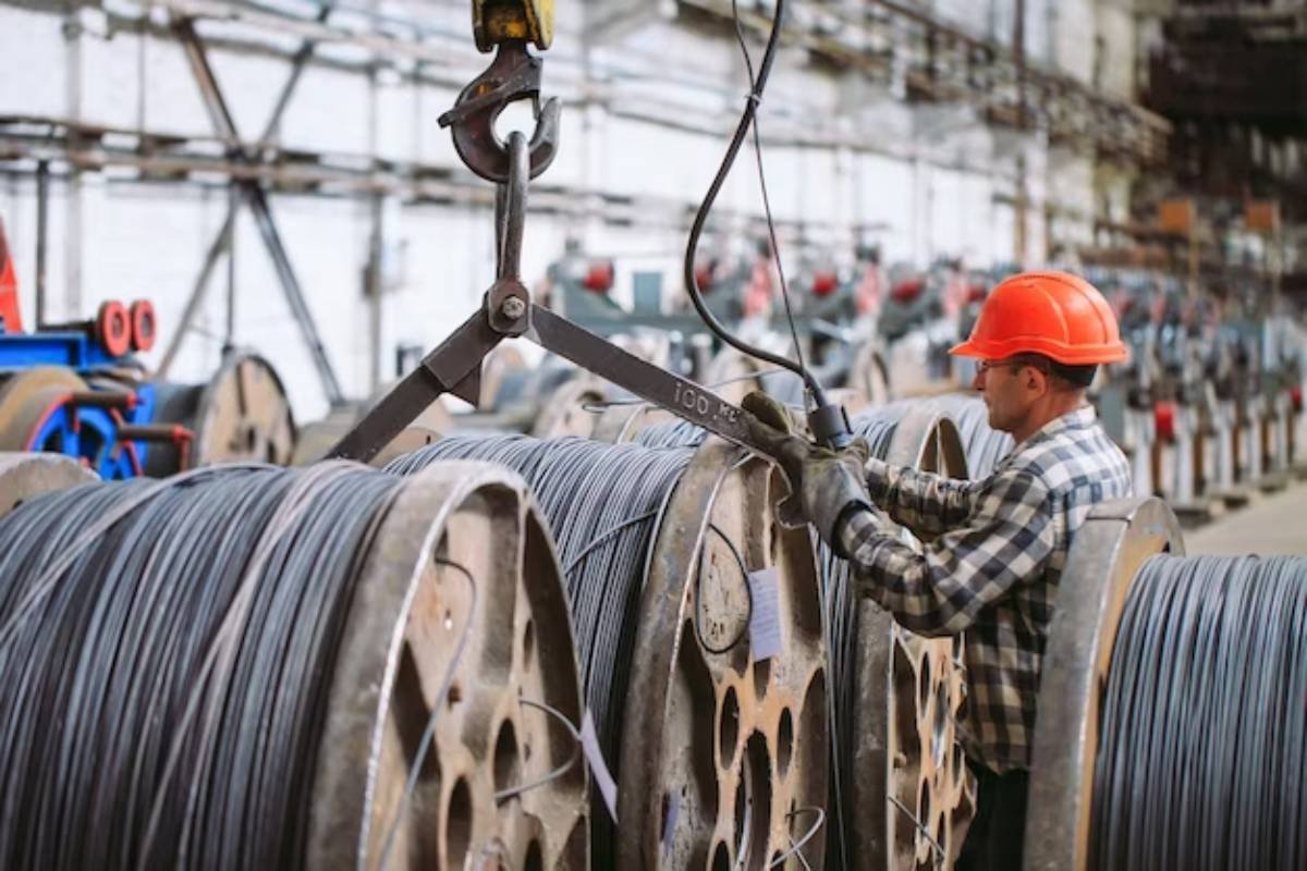 You are currently viewing How to Streamline Manufacturing: Cable and Wire Management Solutions for Wire Harness Manufacturers