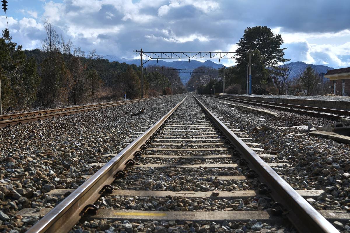 You are currently viewing Extreme Durability: Panduit Cable Ties Withstand 15,000+ Hours in Harsh Rail Environments