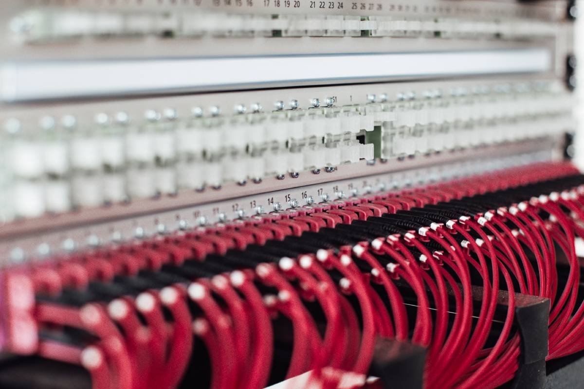 You are currently viewing How to Streamline Wire Harness Manufacturing with Advanced Cable Management